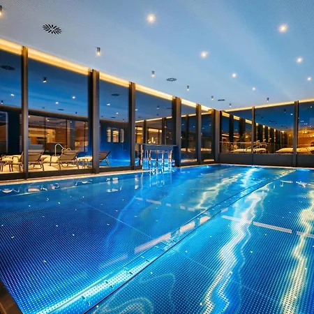 Отель Haldensee - Naturerlebnis Und Wellnesshotel Нессельвенгле